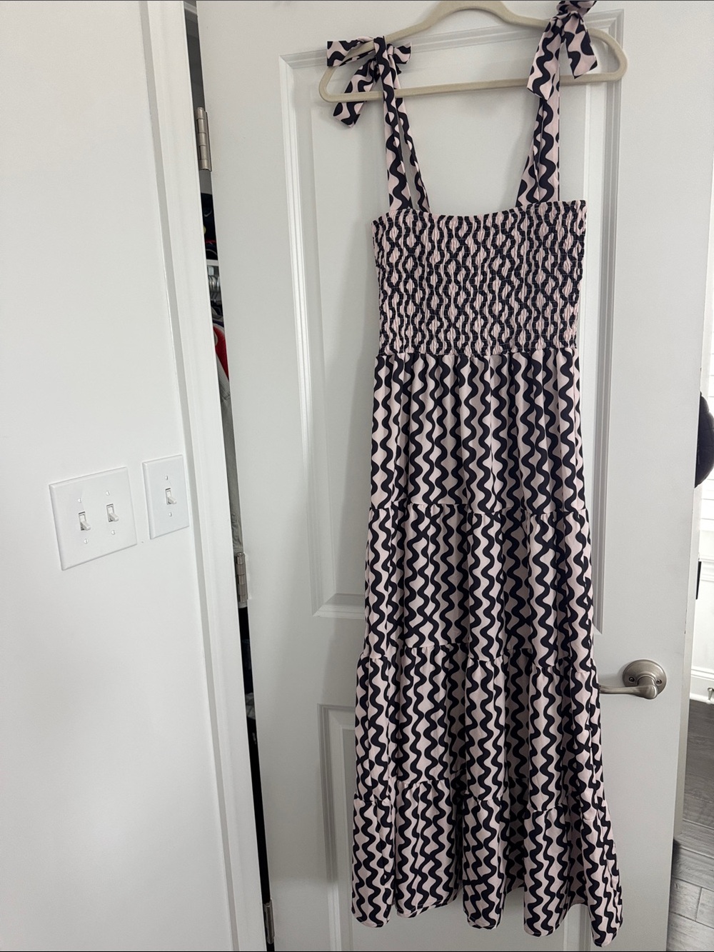 Smocked Tie-Shoulder Maxi Dress in Light Pink & Black Wave Print